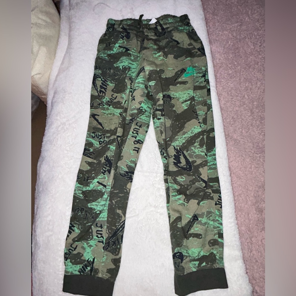 Nike joggers